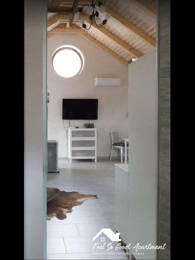 'Feel So Good' Apartment Göd Exteriér fotografie